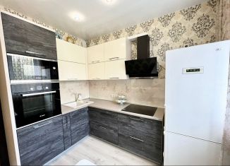Сдаю в аренду 3-ком. квартиру, 75 м2, Мурманск, Кильдинская улица, 21