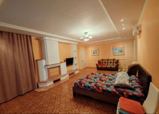 Сдача в аренду 1-ком. квартиры, 50 м2, Астрахань, улица Софьи Перовской, 64, Кировский район