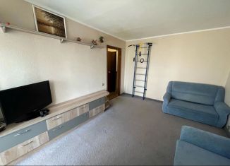 Сдается в аренду 1-ком. квартира, 28 м2, Березники, улица Химиков, 6