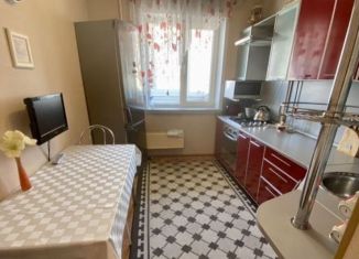 Сдам в аренду 3-ком. квартиру, 68 м2, Йошкар-Ола, улица Кирова, 9, микрорайон Юбилейный