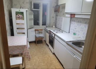 Сдаю в аренду 2-ком. квартиру, 56 м2, Йошкар-Ола, улица Анциферова, 4, 4-й микрорайон