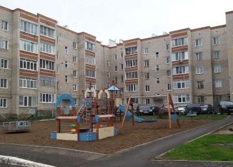 Продаю 2-ком. квартиру, 50 м2, Чистополь, улица Циолковского, 7