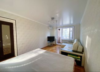 Сдам 1-комнатную квартиру, 40 м2, Ставропольский край, улица Адмиральского
