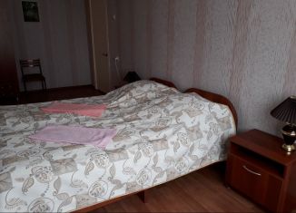 Сдается в аренду однокомнатная квартира, 36 м2, Волгоград, улица Бажова, 9