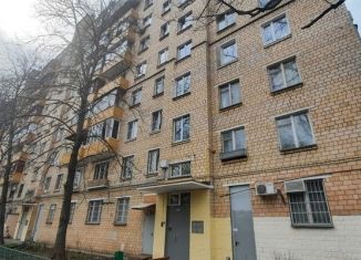 Продаю 2-ком. квартиру, 35.1 м2, Москва, Гвардейская улица, 16, станция Рабочий Посёлок