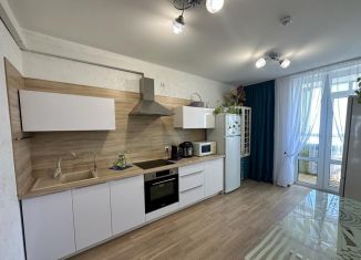 Продаю двухкомнатную квартиру, 61 м2, Екатеринбург, Сосновый переулок, 10, Сосновый переулок