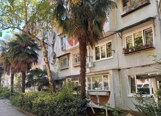 Продаю 2-ком. квартиру, 32 м2, Сочи, Курортный проспект, микрорайон Приморье