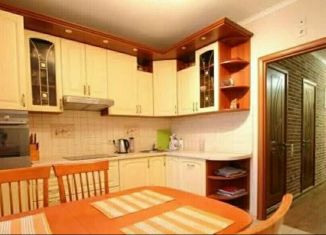 Сдача в аренду 3-комнатной квартиры, 85 м2, Лобня, Физкультурная улица, 12