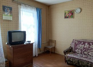 Продам 1-комнатную квартиру, 32 м2, Гатчина, улица Матвеева, 34