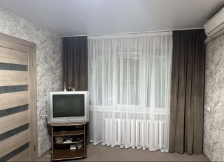 Продается 2-ком. квартира, 46 м2, Краснодар, улица 2-я Пятилетка, 8к2, улица 2-я Пятилетка