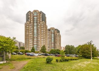 Аренда 4-комнатной квартиры, 150 м2, Москва, улица Островитянова, 4, метро Тропарёво