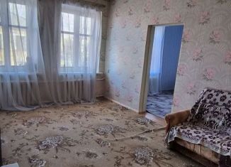 Продается двухкомнатная квартира, 47 м2, поселок городского типа Никель, Комсомольская улица