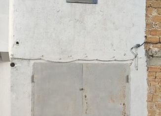 Продаю гараж, 30 м2, посёлок городского типа Новоозёрное