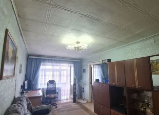 Продам 2-ком. квартиру, 43 м2, Рубцовск, проспект Ленина, 41