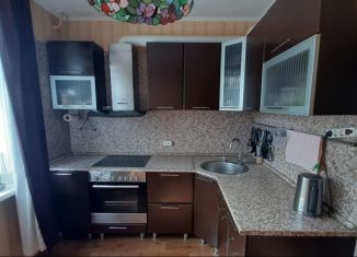 Продается 2-комнатная квартира, 53 м2, Челябинск, улица Хохрякова, 24, Тракторозаводский район
