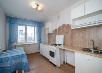 Продам 3-комнатную квартиру, 54.5 м2, Екатеринбург, улица Шаумяна, 104