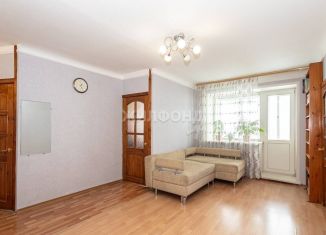 Продается 3-комнатная квартира, 41.8 м2, Новосибирск, Железнодорожный район, улица Ленина, 79
