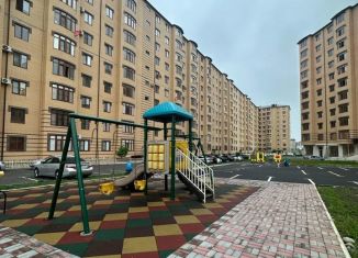 Продается двухкомнатная квартира, 96 м2, Ингушетия, улица Саида Чахкиева, 52
