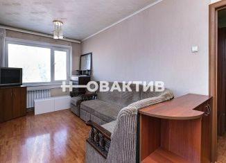 Продаю 2-комнатную квартиру, 48 м2, Новосибирская область, улица Кошурникова, 53