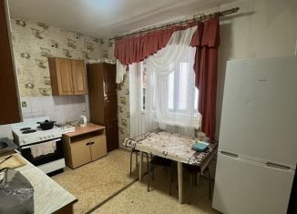 Продается трехкомнатная квартира, 82 м2, Одинцово, улица Чистяковой, 66