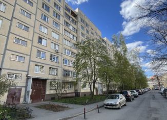 Сдается трехкомнатная квартира, 72 м2, Санкт-Петербург, Шлиссельбургский проспект, 20к2, метро Обухово