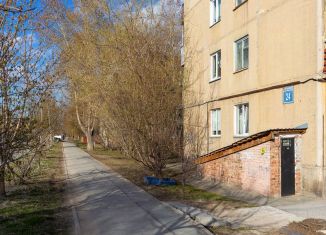 3-комнатная квартира на продажу, 57 м2, Новосибирск, Промышленная улица, 24, метро Золотая Нива