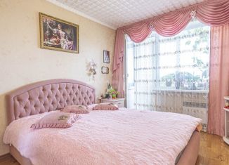Продаю 2-комнатную квартиру, 47 м2, Севастополь, улица Павла Корчагина, 38