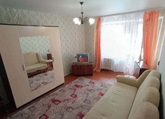 Сдается в аренду однокомнатная квартира, 32 м2, Петрозаводск, улица Калинина, 45, район Голиковка