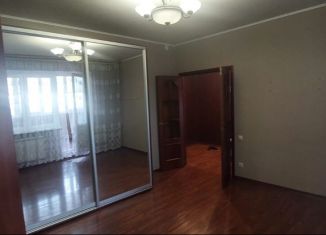 2-комнатная квартира на продажу, 50 м2, Астрахань, улица Адмирала Нахимова, 125