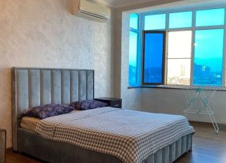 Сдача в аренду 1-комнатной квартиры, 50 м2, Дагестан, улица Хаджи Булача, 16Б