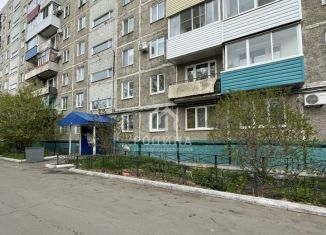 Продам трехкомнатную квартиру, 61 м2, Комсомольск-на-Амуре, проспект Победы, 12к2