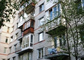 Продается трехкомнатная квартира, 60 м2, Санкт-Петербург, метро Проспект Ветеранов, улица Стойкости, 19