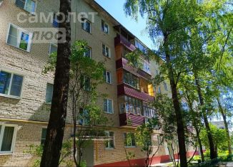 Продажа 2-комнатной квартиры, 45 м2, Чехов, улица Полиграфистов, 13