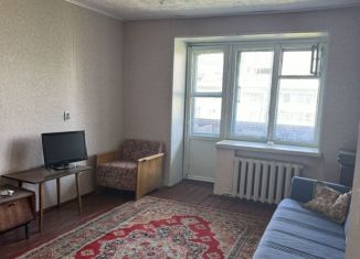Продается двухкомнатная квартира, 52.2 м2, Белогорск, улица Ленина, 66