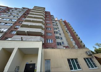 Сдаю однокомнатную квартиру, 47 м2, Калужская область, улица Курчатова, 76