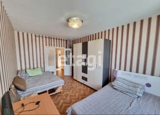 Продается 2-комнатная квартира, 68.5 м2, Красноярск, улица Батурина, 36