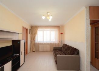 Сдам в аренду 3-ком. квартиру, 50 м2, Тюмень, улица Салтыкова-Щедрина, 3