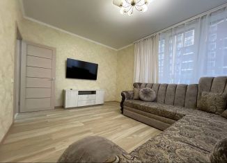 Сдам 3-комнатную квартиру, 63 м2, село Мирное, улица Крымской Весны, 4к2