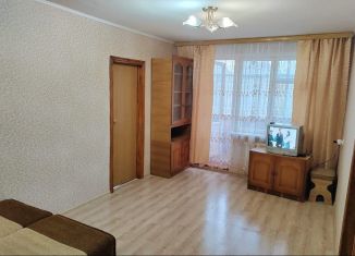 Сдаю в аренду 2-ком. квартиру, 44 м2, Орловская область, улица Гайдара, 3