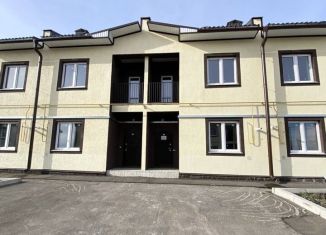 Продаю таунхаус, 115 м2, деревня Байрак, Дружная улица, 1Б