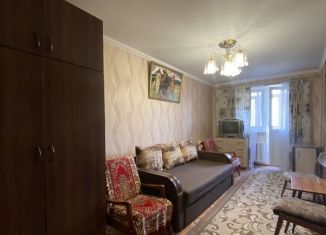 Аренда двухкомнатной квартиры, 54 м2, Крым, Киевская улица, 136