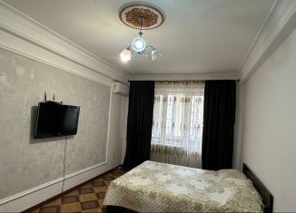Сдам в аренду 1-комнатную квартиру, 40 м2, Каспийск, проспект Акулиничева, 12
