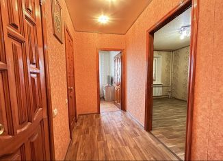 Продаю 3-комнатную квартиру, 60 м2, Курск, проспект Ленинского Комсомола, 54
