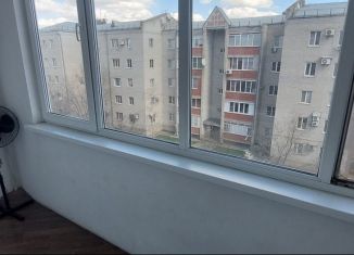 Сдается в аренду трехкомнатная квартира, 70 м2, Ставропольский край, проспект 22-го Партсъезда, 137