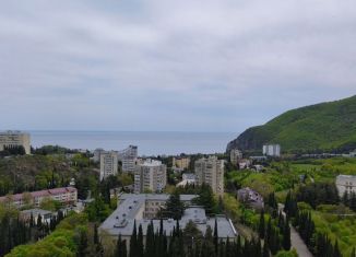 Продажа 2-ком. квартиры, 47.5 м2, посёлок городского типа Партенит, улица Победы, 15