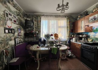 Продам 3-ком. квартиру, 81.3 м2, Москва, улица Главмосстроя, 12, ЗАО
