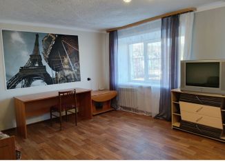 Сдача в аренду четырехкомнатной квартиры, 103 м2, Усть-Кут, улица Реброва-Денисова, 1