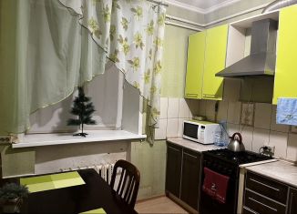 Сдам в аренду 2-ком. квартиру, 60 м2, Тверь, проспект Чайковского, 46