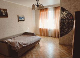 Аренда 1-ком. квартиры, 45 м2, Калужская область, улица Фомушина, 9