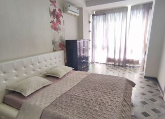 Сдам 2-ком. квартиру, 60 м2, Ставрополь, Партизанская улица, 2А, микрорайон № 9